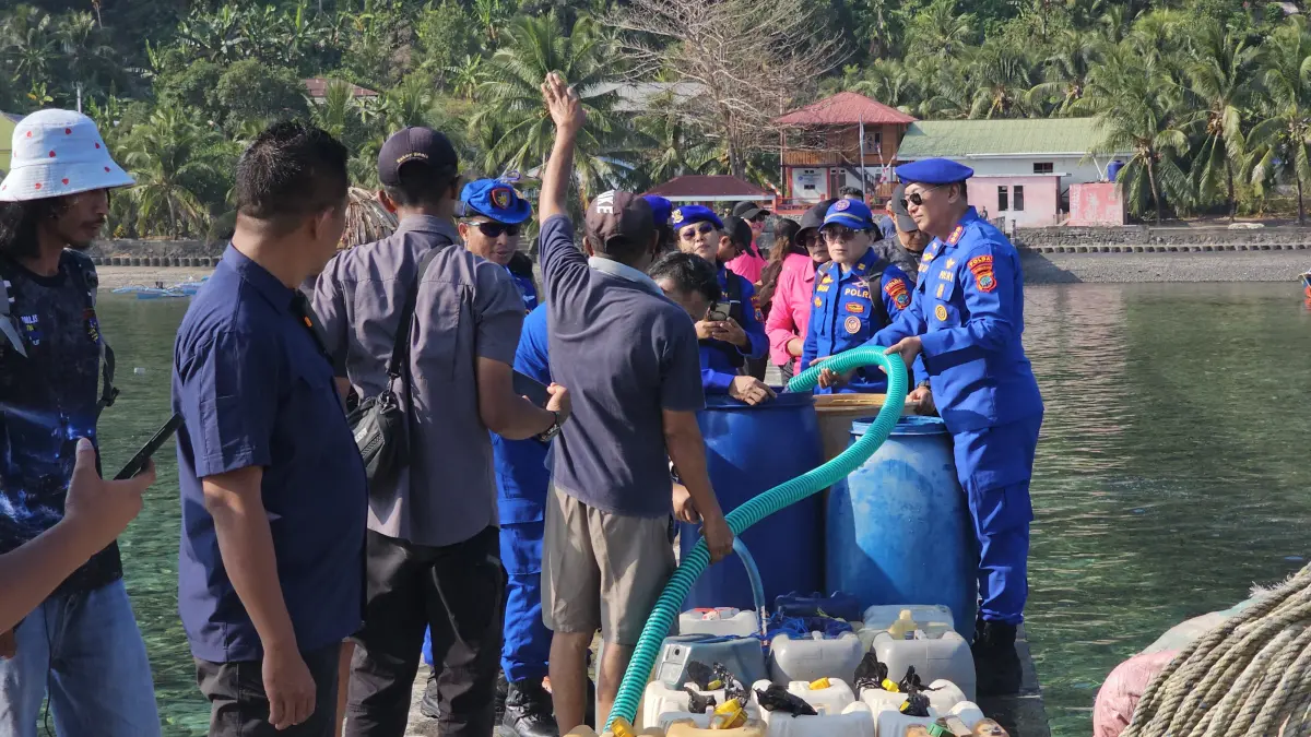Saat Pulau Kekeringan, Polairud Sulut Antar 72 Ribu Liter Air: Polisi Hadir Saat Warga Membutuhkan